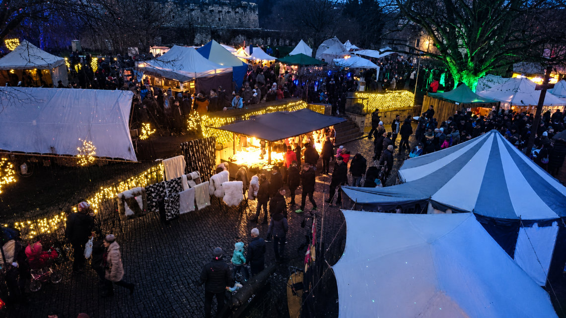 Historischer-Weihnachtsmarkt-auf-der Creuzburg